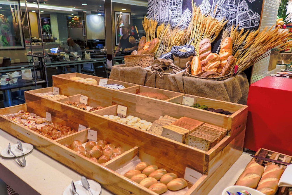 Eastin Grand Hotel Saigon photo 3