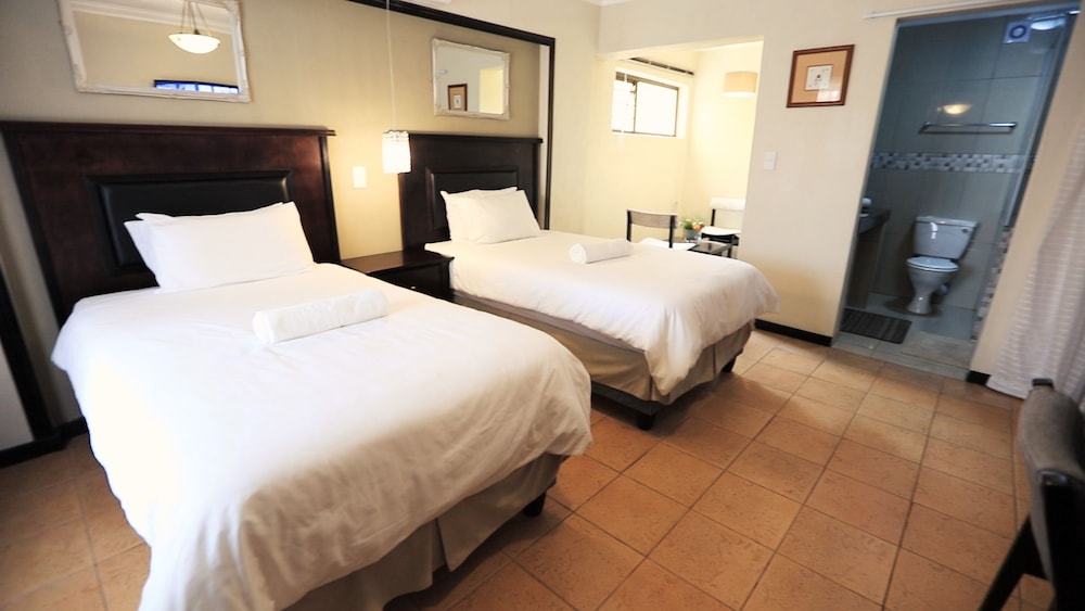 Floreat Riverside Lodge photo 4