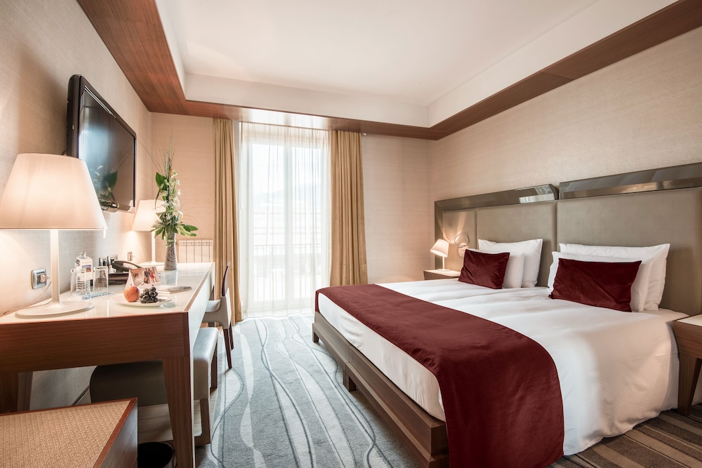 Grand Hotel Europa photo 2