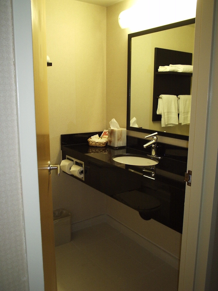 Park Inn & Suites by Radisson photo 5