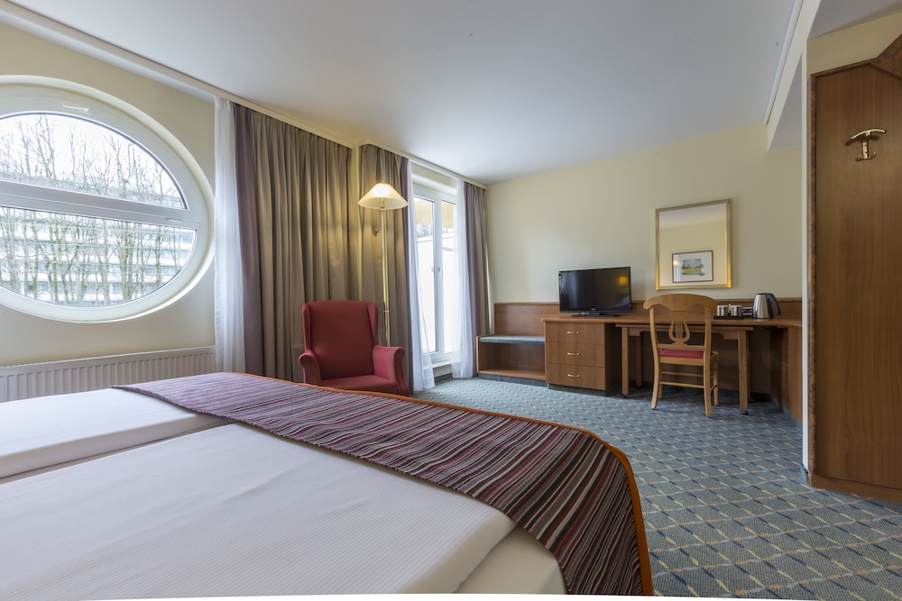 Park Inn Frankfurter Ring photo 4