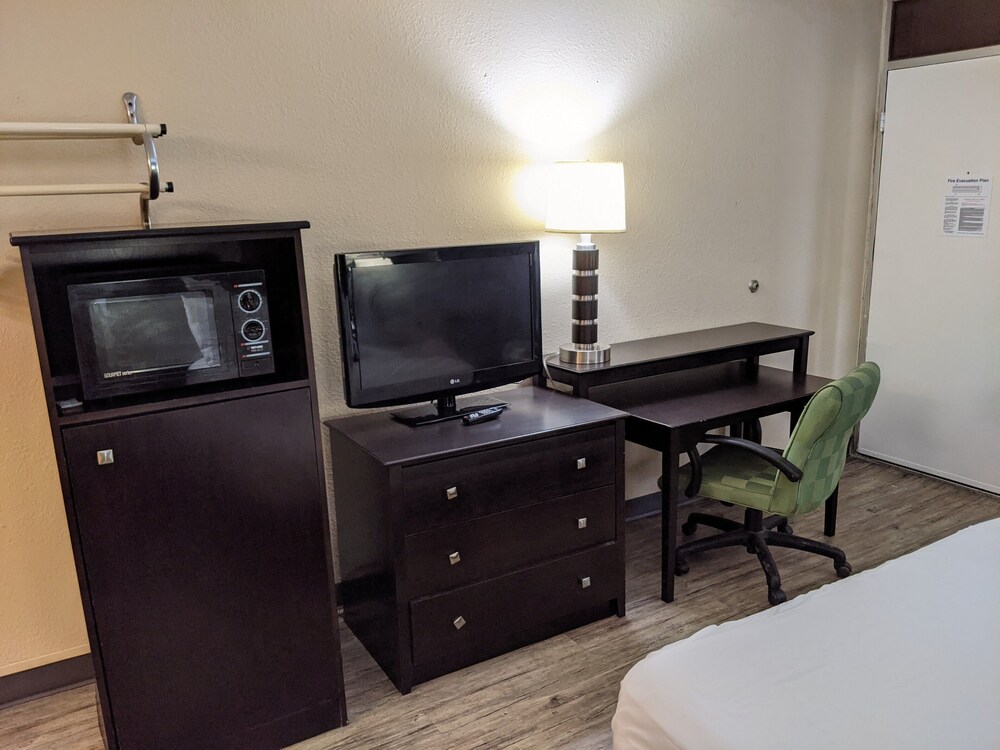Motel 6 Effingham, IL