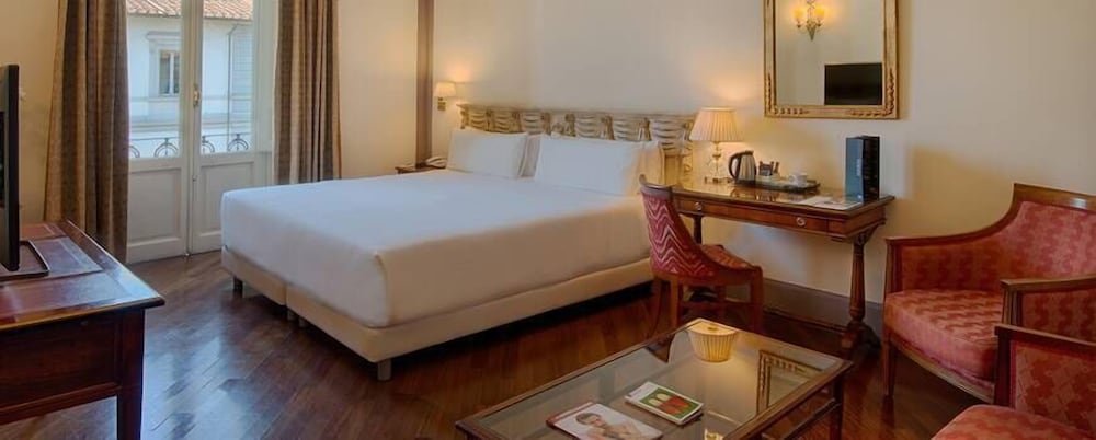 Anglo American Hotel Florence, Curio Collection by Hilton