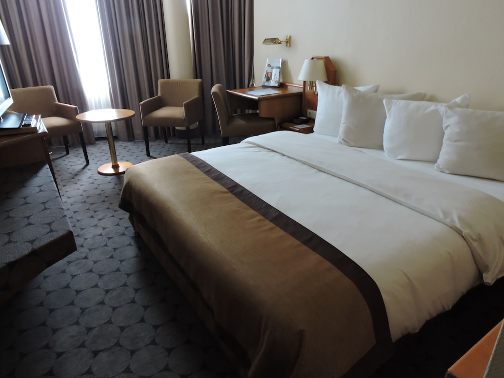 Best Western Hotel International photo 2