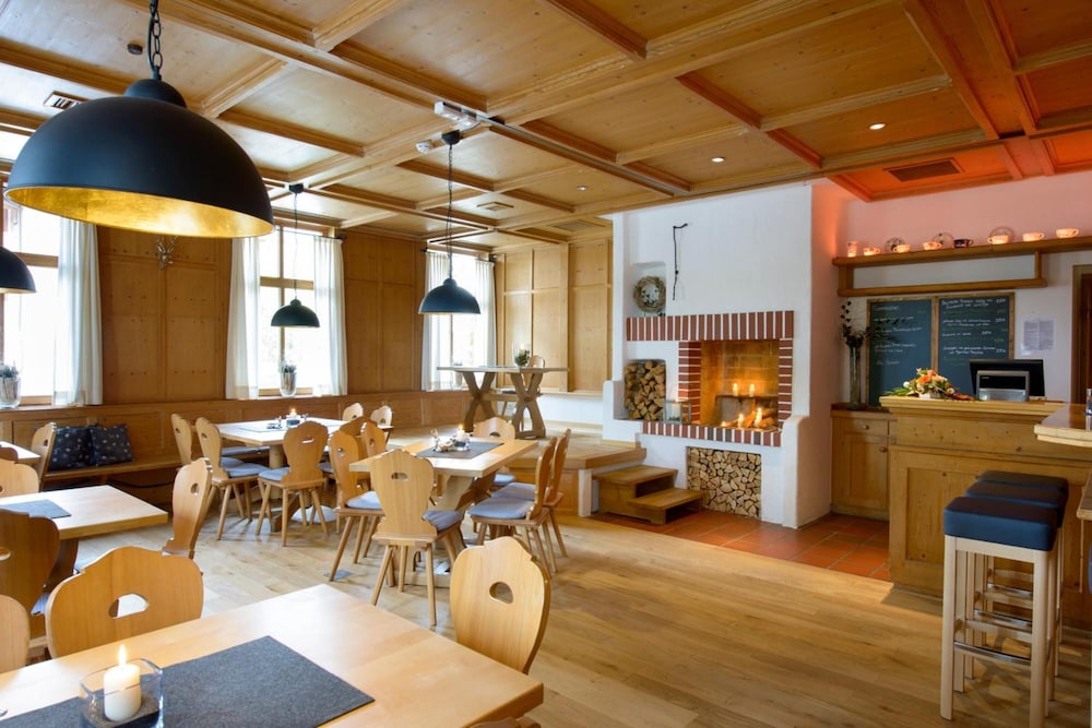 Flesslers Lenggries, a Tribute Portfolio Hotel photo 4