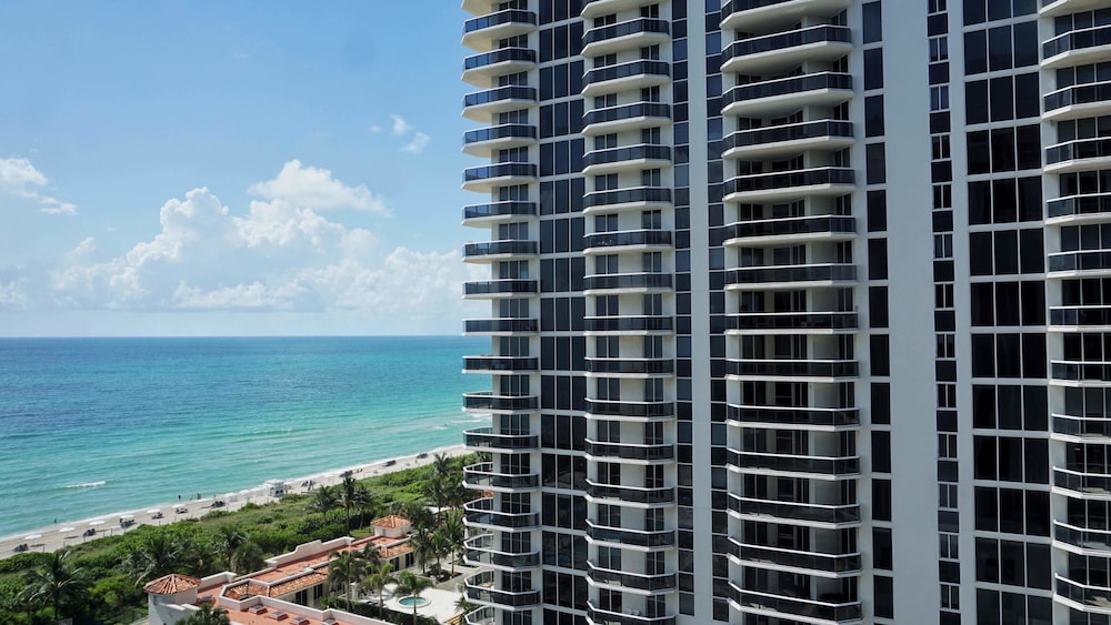Miami Beach Resort & Spa photo 4