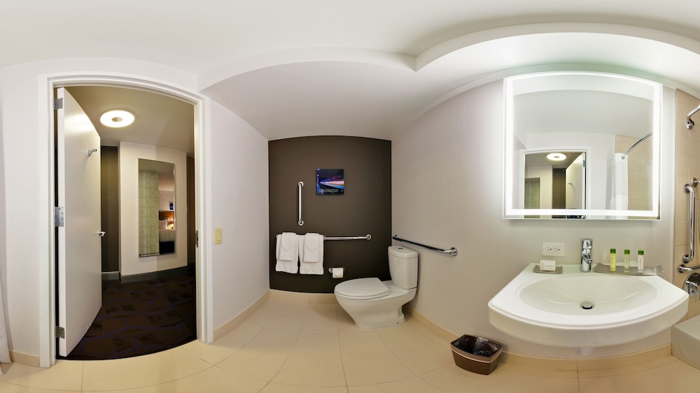 DoubleTree by Hilton Metropolitan New York City photo 3