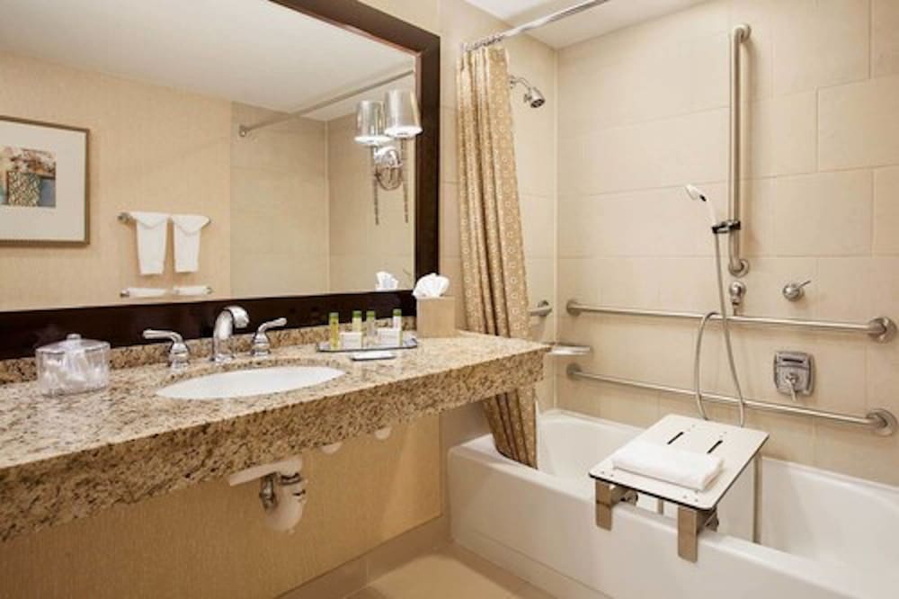 DoubleTree Hotel Boston bedford Glen photo 3