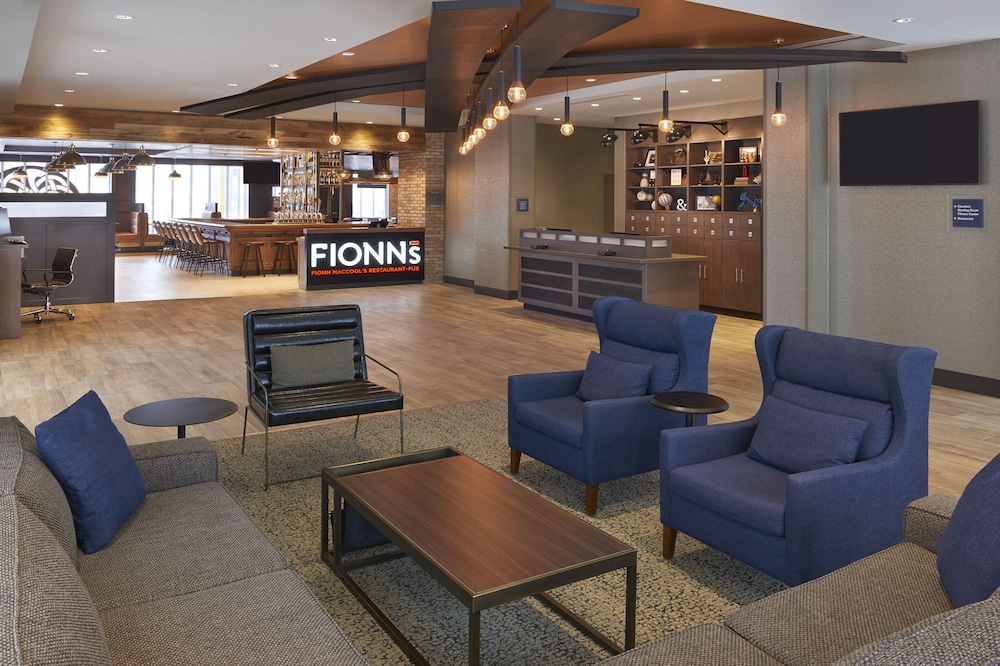 Quality Hotel & Suites Toronto Airport East