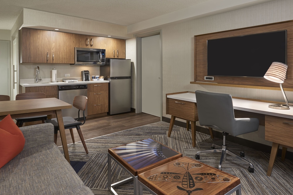 Quality Hotel & Suites Toronto Airport East photo 5
